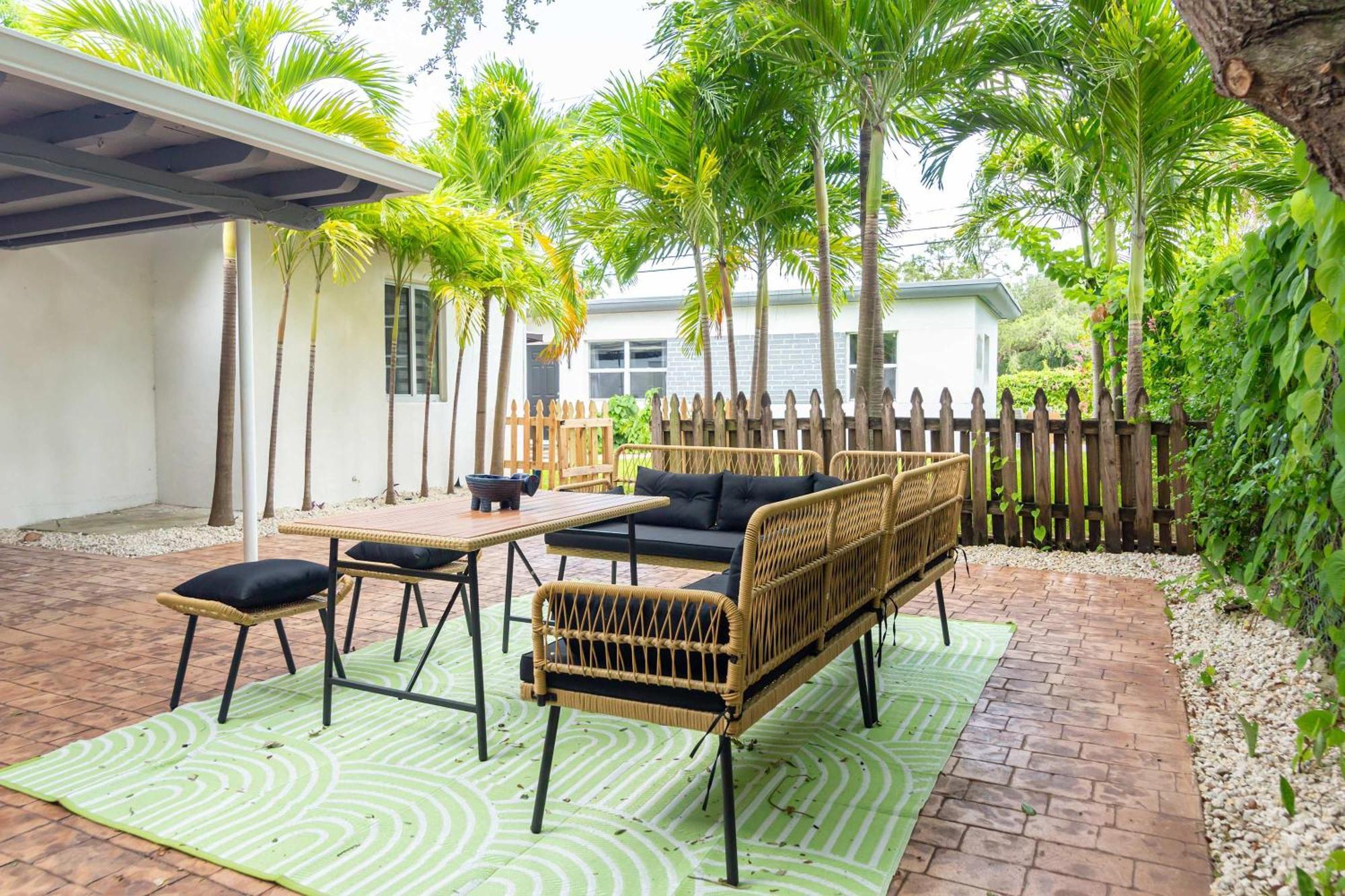Serene Cottage Retreat, Ideal For Couples & Solo Miami Exteriör bild